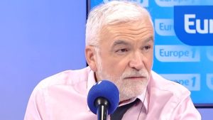 Praud réagit à la rumeur de la mort de B. Bardot