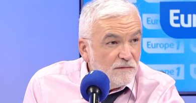 Praud réagit à la rumeur de la mort de B. Bardot