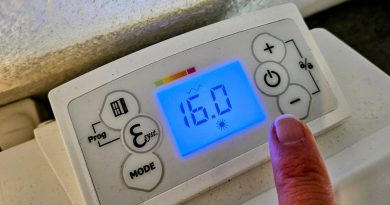 Précarité énergétique : "Des gens, chez eux, restent habillés comme s’ils étaient dehors" - ICI