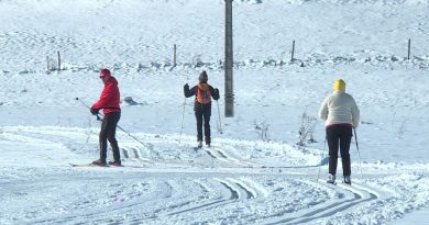 Premières neiges et skieurs, ce samedi ensoleillé a attiré les amoureux de la glisse sur les pistes : "Aujourd'hui, c'est un cadeau"