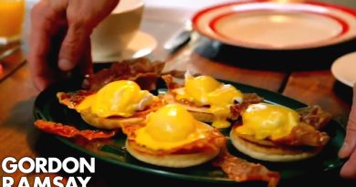 Préparez des Œufs Bénédicte avec Gordon Ramsay