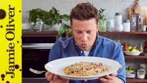Préparez une Carbonara Classique avec Jamie Oliver
