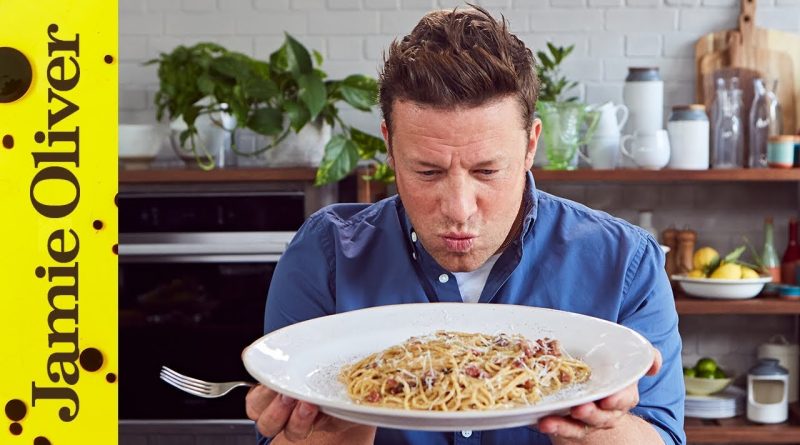 Préparez une Carbonara Classique avec Jamie Oliver
