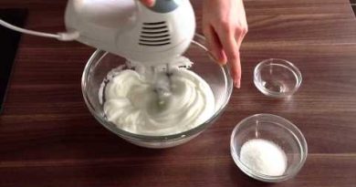 Préparez une pâte à biscuit roulé pour votre bûche de Noël