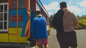 Presque tous les élèves internes de retour à Tubuai, une principale par intérim à la tête du collège