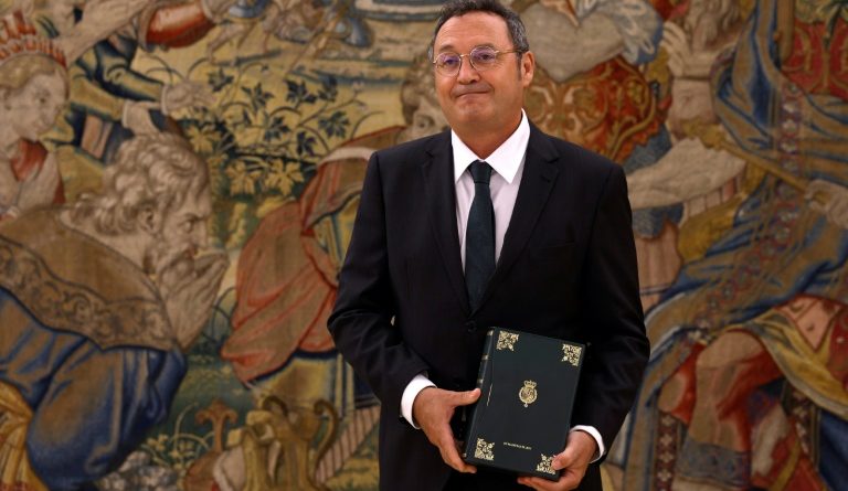 Procès sans précédent en Espagne: le procureur général sur le banc des accusés