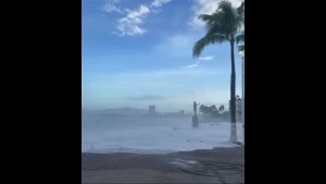 Puerto Vallarta : Alerte aux vagues de 4m, évitez la mer !
