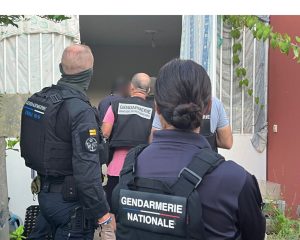 Quatre jeunes de 17 à 22 ans interpellés avec un arsenal après des braquages de motos