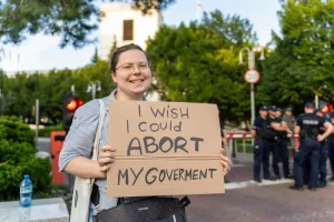 IVG : la CEDH condamne la Pologne pour ses restrictions au droit à l’avortement