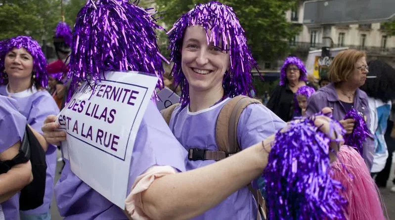 Fermeture de la maternité des Lilas : témoignages sur la bienveillance envers les femmes