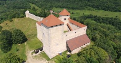 Randonnée des 4 Châteaux : Découvrez le Patrimoine du Bugey