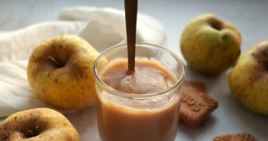 Recette de compote de pommes aux spéculoos : un dessert savoureux et réconfortant