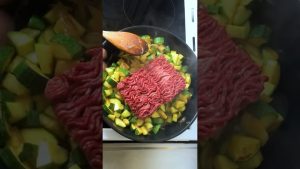 Recette rapide : Courgettes à la viande hachée