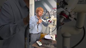 Robot industriel : tri, soudure et main araignée