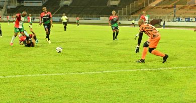 Ronaldinho a fait le show et a jeté un froid aussi