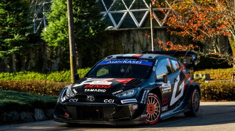 WRC, Ogier domine au Japon, Rovanperä part à la faute !