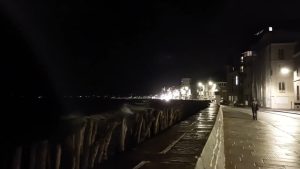 Saint-Malo : Marée coefficient 79 et vagues impressionnantes