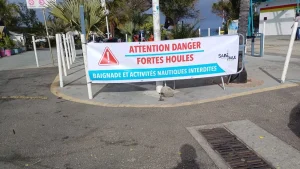 Saint-Paul interdit la baignade et les activités nautiques en raison d'une forte houle