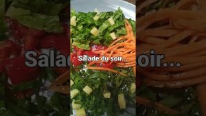 Salade fraîche : épinards, poivrons, romaine et comté