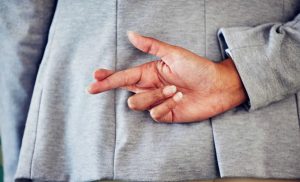 Selon un ex-agent du FBI, voici comment repérer un menteur en 30 secondes