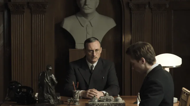 Sergeï Loznitsa, réalisateur ukrainien de « Deux Procureurs », dénonce les méthodes staliniens de Poutine.