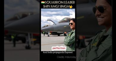 Shivangi Singh, leader de l'escadron IAF, reçoit le badge QFI