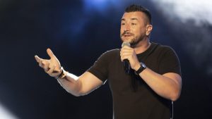 « S’ils l’interpellent, il restera une demi-heure en garde à vue » : la colère de l’humoriste Anthony Joubert agressé dans un TER