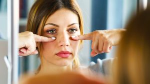 Soin noté 100/100 sur Yuka : rehaussez vos paupières et atténuez la fatigue en 5 jours