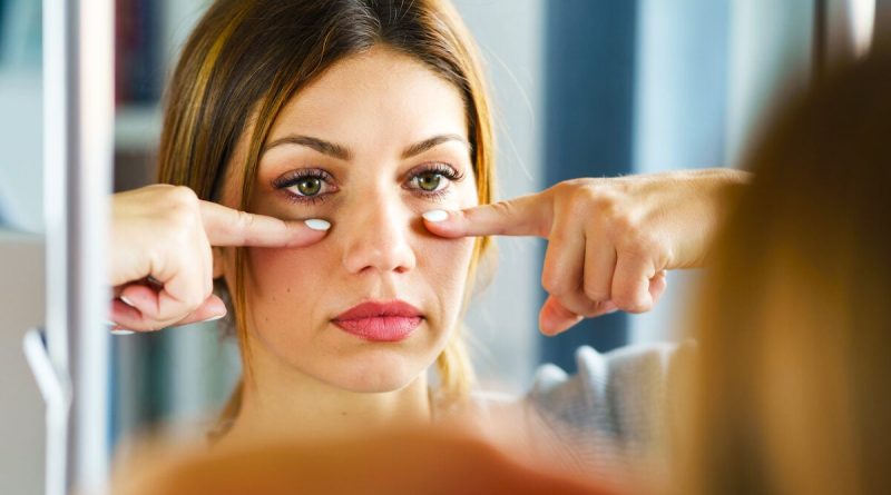 Soin noté 100/100 sur Yuka : rehaussez vos paupières et atténuez la fatigue en 5 jours