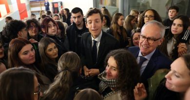 « Soyez ambitieux, vous méritez de réussir » : le message du nouveau ministre de l’Éducation aux internes d’un lycée de Charente