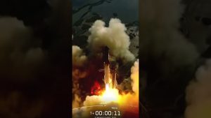 SpaceX lance le plus grand et puissant fusée jamais construite