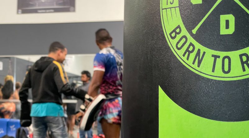 Sport, handicap et flic : au Boxing Club du Moufia, on troque les compèts' pour le social