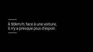 Survie d'un piéton percuté par une voiture à 90 km/h
