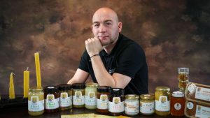 Reconversion professionnelle : un homme de l’Aube devient apiculteur pour sa fille