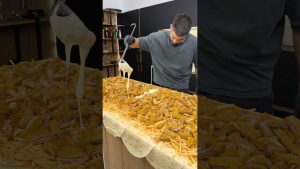 Tacos Géants à la Raclette : Une Explosion de Saveurs !