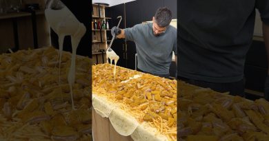 Tacos Géants à la Raclette : Une Explosion de Saveurs !