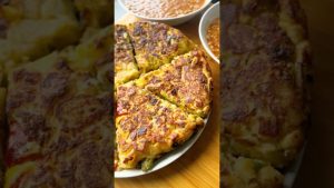 Tortilla espagnole aux poivrons et oignons savoureux