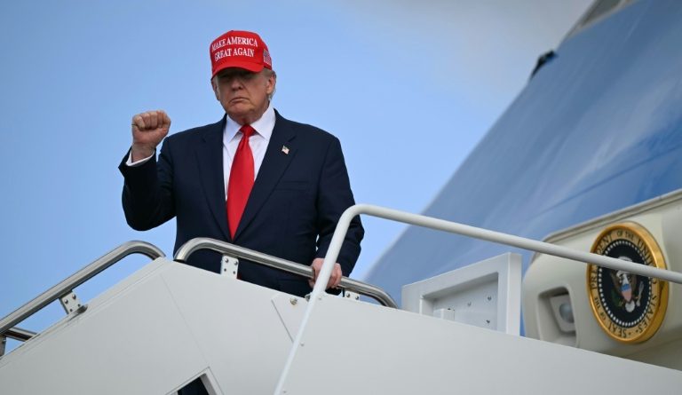 Trump accuse le Nigeria de "tolérer les meurtres de chrétiens" et menace le pays d'une action militaire