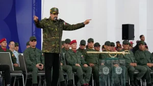 Trump déclare l'espace aérien vénézuélien fermé, Caracas dénonce une "menace colonialiste"