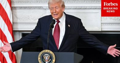 Trump dénonce les 'pilotes kamikazes' des Démocrates face au shutdown