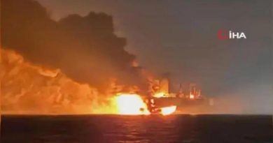 Turquie : explosions sur deux pétroliers de la flotte fantôme russe touchés par des roquettes, des mines ou des drones