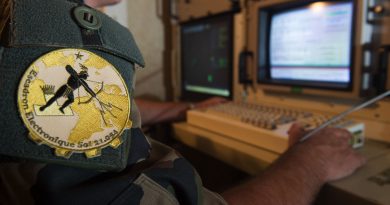 UNE NOUVELLE UNITÉ DANS LA GUERRE ÉLECTRONIQUE - Magazine Raids