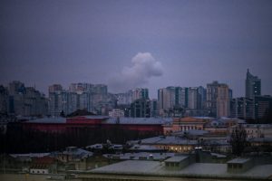 Ukraine: accélération diplomatique, frappes russes sur Zaporijjia