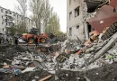 Ukraine : six morts dans des frappes russes, Kiev cible un port pétrolier