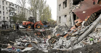 Ukraine : six morts dans des frappes russes, Kiev cible un port pétrolier