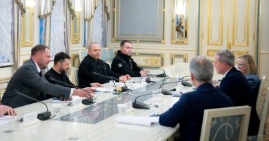 Ukrainiens, Américains et Européens en Suisse dimanche pour discuter du plan de Trump