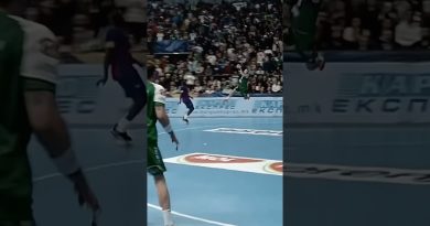 Un but incroyable qui laisse sans voix ! 😱 #handball