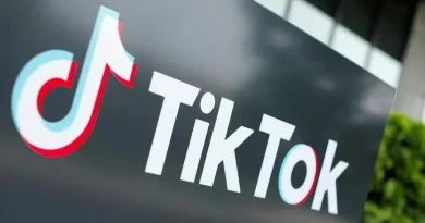 Un influenceur masculiniste français visé par une enquête pour apologie de viol sur TikTok