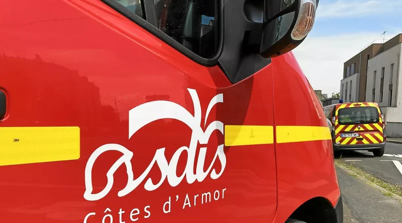 Un jeune automobiliste blessé et hospitalisé après avoir fait des tonneaux à Ploufragan