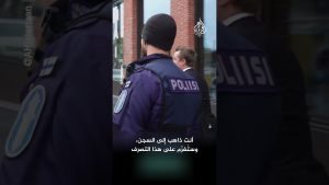 Un journaliste interroge le président finlandais sur les armes israéliennes